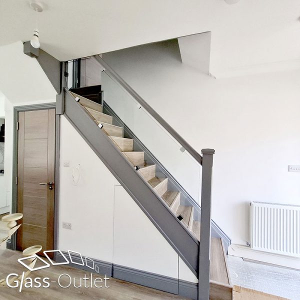 Infill balustrades installation (clamped) - Image 2