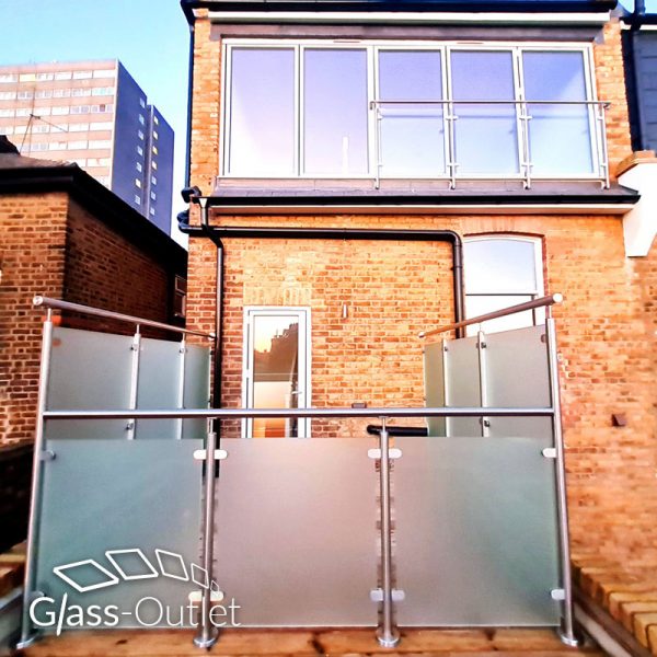 Posted Glass Balustrade Installation Tube Design - Image 5