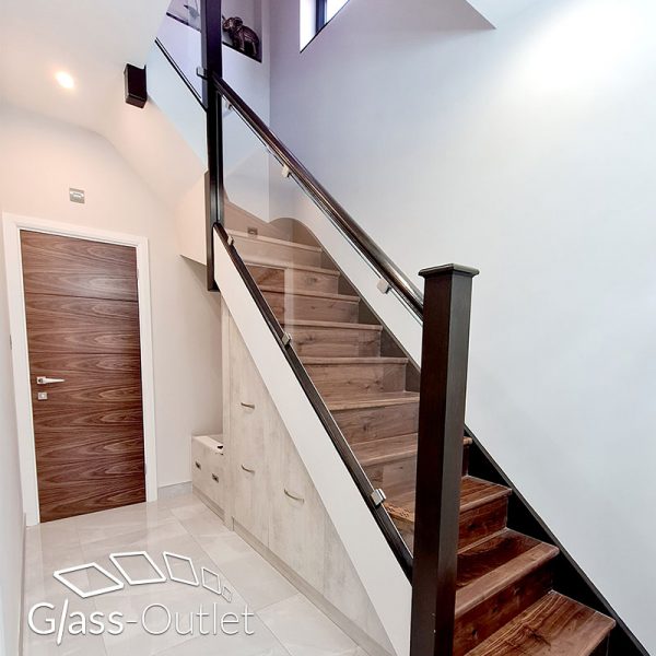 Infill balustrades installation (clamped) - Image 12